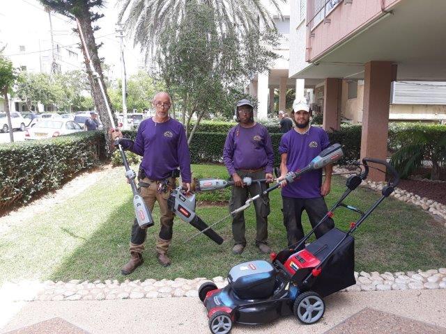 ×"×¨ ×¦×× ×××¦×××ª ×¢× ××× ××× ×× × ××¢× ×× ××ª××¦×¨×ª ECO